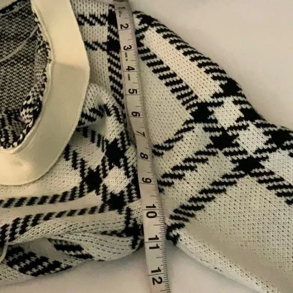 Olive & Oak Black and White Plaid Cardigan - Picture 7 of 10